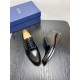 Dior Derby Shoes｜Leather soled formal shoes｜Meticulously crafted in open-edge beaded cowhide｜Water dyed cowhide lining｜With classic lace-up closure｜Side embossed logo｜Sheeny stacked heel for a touch of style｜Can be worn 