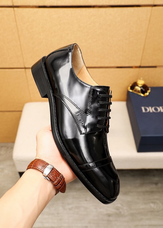 The original single Dior Dior      counter synchronization top generation purchase    men 2 0 2  4   business leather shoes Italy imported original open side beads, all imported cattle   leather lining pads, soles origin