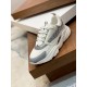 Dior Dior B22 Men's Jogging Fashion SneakersThis piece draws inspiration from vintage joggers. Featuring a chunky low-top design, the upper is made from selected cowhide leather and mesh fabric with a black and white emb