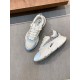 Dior Dior B22 Men's Jogging Fashion SneakersThis piece draws inspiration from vintage joggers. Featuring a chunky low-top design, the upper is made from selected cowhide leather and mesh fabric with a black and white emb