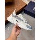 Dior Dior B22 Men's Jogging Fashion SneakersThis piece draws inspiration from vintage joggers. Featuring a chunky low-top design, the upper is made from selected cowhide leather and mesh fabric with a black and white emb