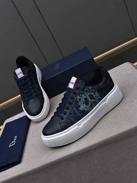 P Upgraded Dio~r   This B33 sneaker is a new take on the classic tennis shoe, with a sleek silhouette that emphasizes chunky texture. Crafted from cowhide leather with an Oblique print, they feature a padded tongue with 