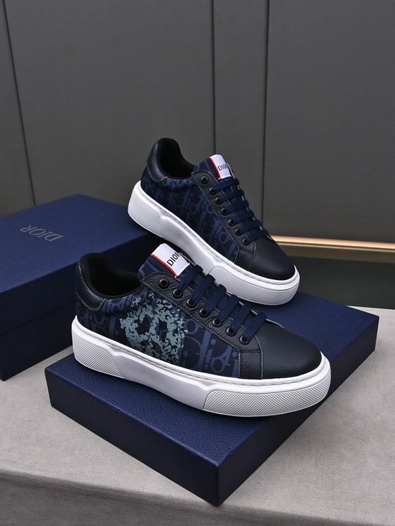 P Upgraded Dio~r   This B33 sneaker is a new take on the classic tennis shoe, with a sleek silhouette that emphasizes chunky texture. Crafted from cowhide leather with an Oblique print, they feature a padded tongue with 