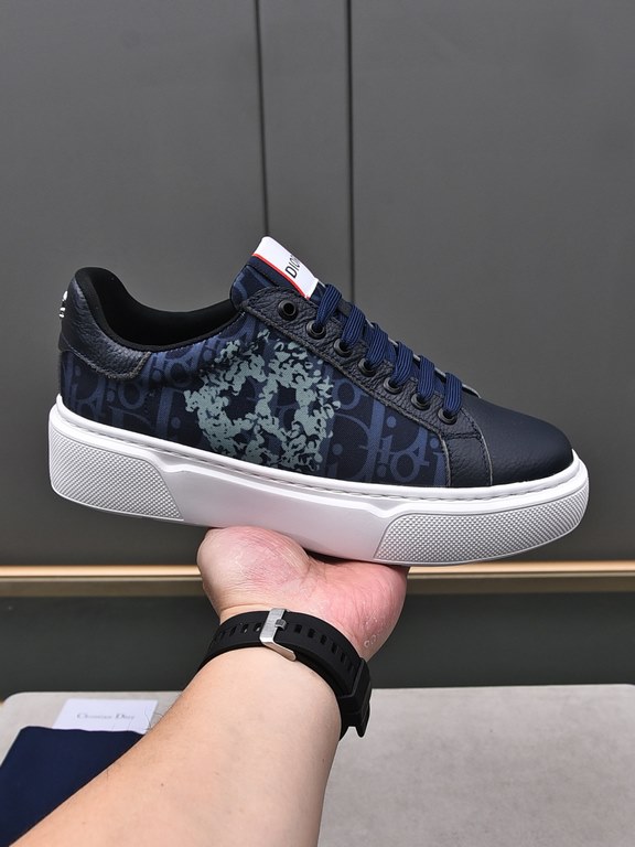 P Upgraded Dio~r   This B33 sneaker is a new take on the classic tennis shoe, with a sleek silhouette that emphasizes chunky texture. Crafted from cowhide leather with an Oblique print, they feature a padded tongue with 