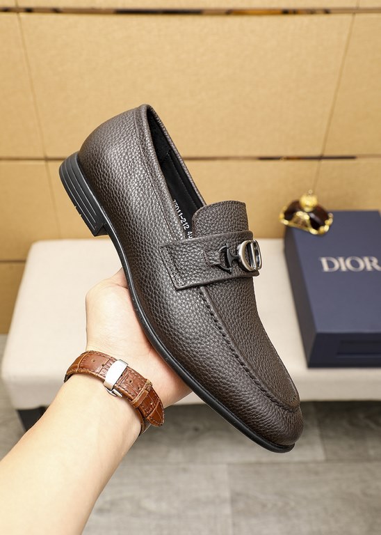 Trademark Dior Casual ShoesSize 38-44 (45.46  customized)Commodity materials selected Italian imported first layer litchi grain cowhide upper, imported water-dyed   cowhide lining. Strong three-dimensional visual effect,