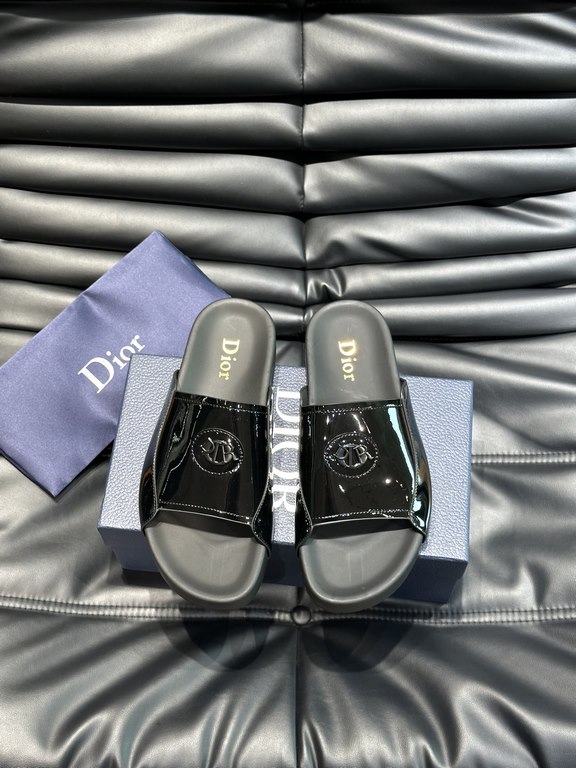 Dio~ High-end men's summer slippers, upper material head layer cowhide, original hardware decoration, private mold outsole, perfect details, showing the big style, casual loose comfortable type, high quality boutique, su