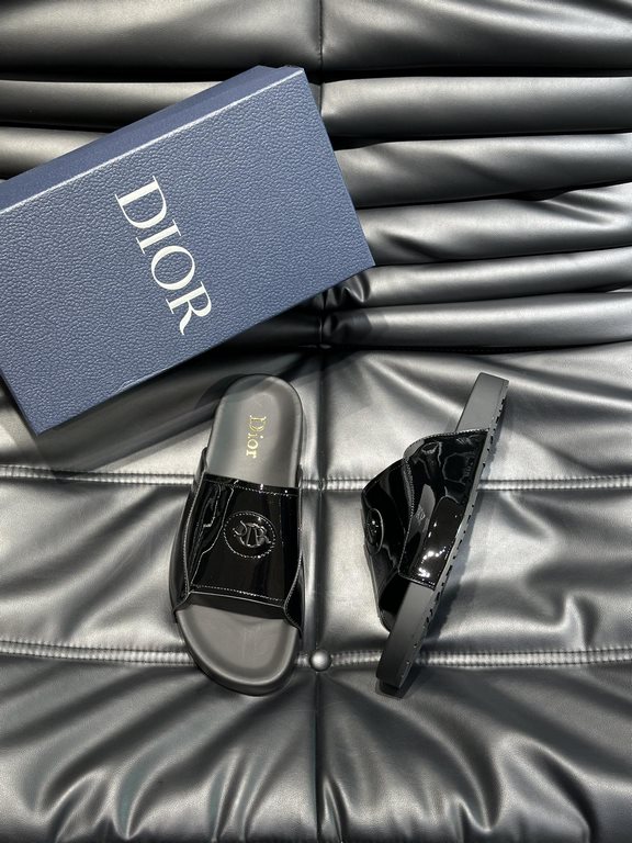 Dio~ High-end men's summer slippers, upper material head layer cowhide, original hardware decoration, private mold outsole, perfect details, showing the big style, casual loose comfortable type, high quality boutique, su