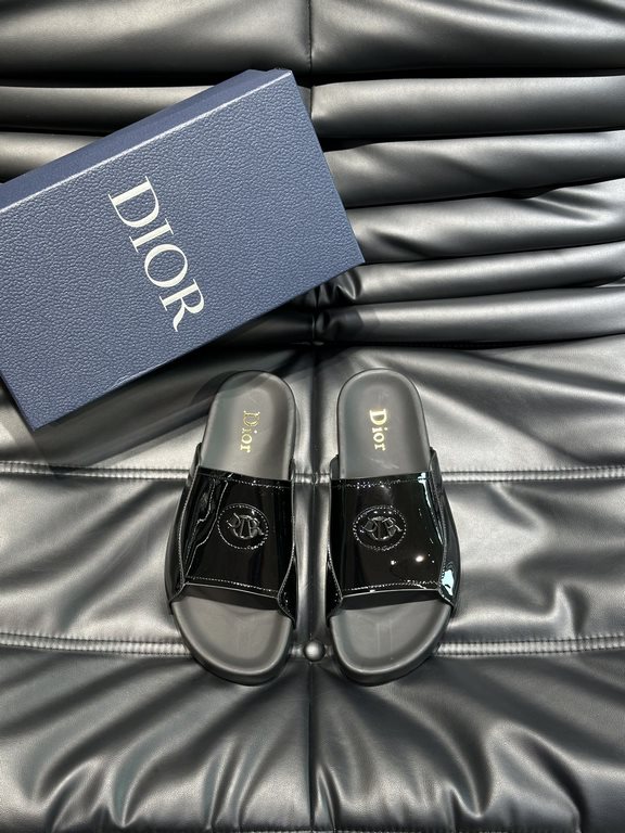 Dio~ High-end men's summer slippers, upper material head layer cowhide, original hardware decoration, private mold outsole, perfect details, showing the big style, casual loose comfortable type, high quality boutique, su