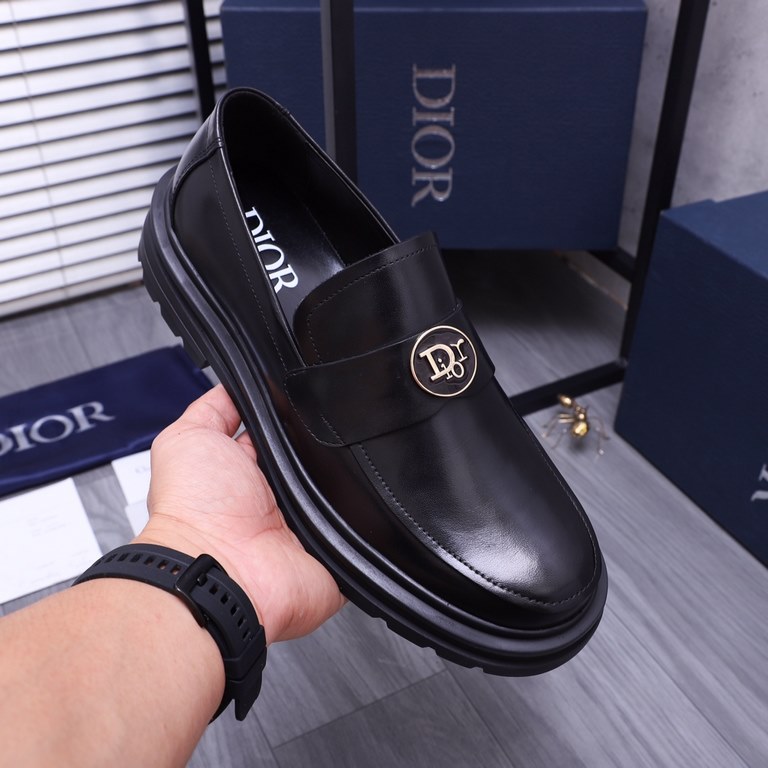 Brand Dior Formal ShoesSize 38-44Material Selected cowhide upper Cowhide lining    Original outsole