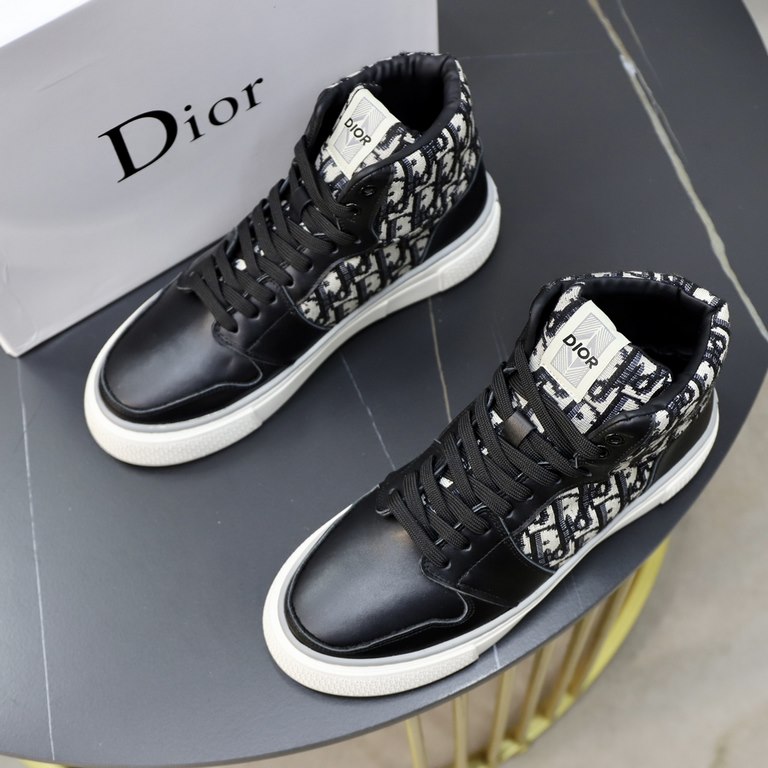 Factory  ♂  ♂  ♂Brand Dior DIORStandard code men's code 3844 (45 can be customized)Grade official website with the same high-quality men's shoesMaterial original leather material with sheepskin lining original non-slip w