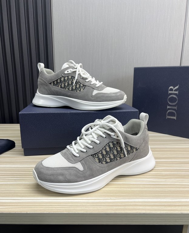 Factory   DIOR.Dior Couple's Hot Sale The new trend is destined to be a mainstream super single  .  upper using exclusive customized original cowhide material   cow game meat splicing brand special LOGO fabrics  outsole 