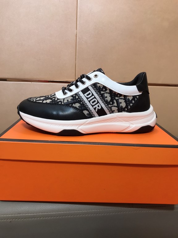 Factory price    [Dior Dior] new casual shoes, must explode models , using the trend of fashion shoes   the latest - explosive models   uppers are made of imported cowhide leather   printed fabric splicing design , breat