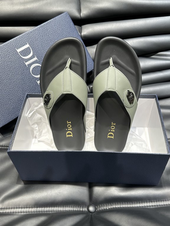 Dio~ High-end men's summer slippers, upper material head layer cowhide, original hardware decoration, private mold outsole, perfect details, showing the big style, casual loose comfortable type, high quality boutique, su