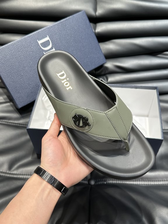 Dio~ High-end men's summer slippers, upper material head layer cowhide, original hardware decoration, private mold outsole, perfect details, showing the big style, casual loose comfortable type, high quality boutique, su