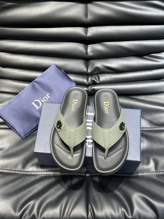 Dio~ High-end men's summer slippers, upper material head layer cowhide, original hardware decoration, private mold outsole, perfect details, showing the big style, casual loose comfortable type, high quality boutique, su