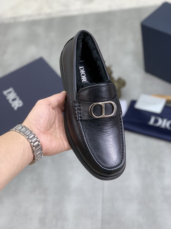 Top Italian generation purchase! Men's business casual shoes, the upper of the original imported calfskin, the ultimate texture, gentleman style, lined with warm real wool lining, top Italian original rubber outsole, fir