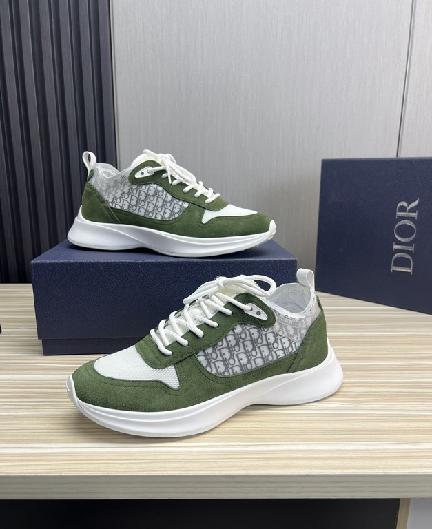 Factory   DIOR.Dior Couple's Hot Sale The new trend is destined to be a mainstream super single  .  upper using exclusive customized original cowhide material   cow game meat splicing brand special LOGO fabrics  outsole 