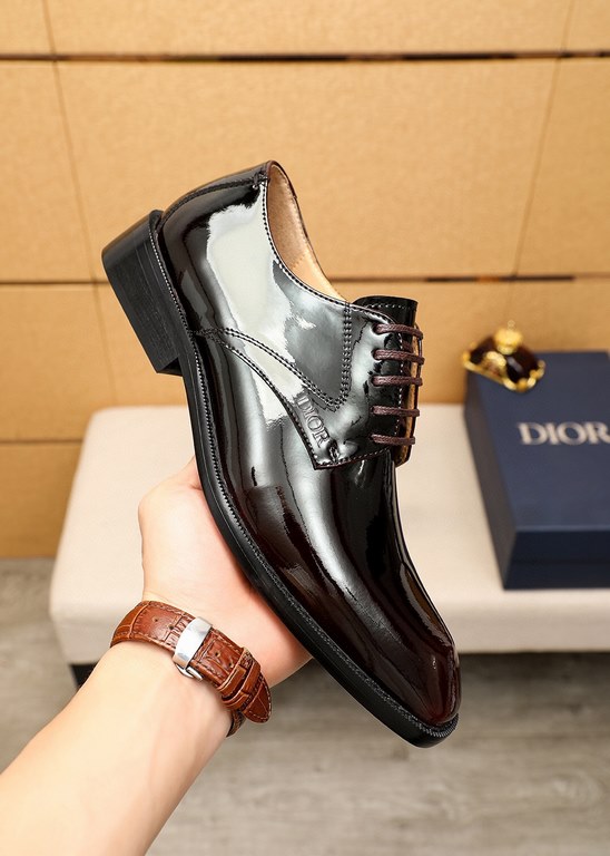 The original single Dior Dior      counter synchronization top generation purchase    men 2 0 2  4   business leather shoes Italy imported original open side beads, all imported cattle   leather lining pads, soles origin