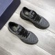 Factory   Dior's latest models of casual sneakers     Casual fashion explosion,   version of the simple atmosphere,   fabric using imported cowhide leather with the original fabric,   breathable mesh lining, the original