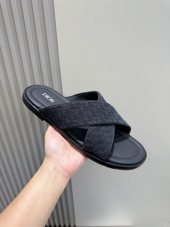 Dior Alias Men's Leather SlippersNew for summer, these Alias sandals make a statement of casual elegance. Crafted from grained cowhide leather, Oblique print fabric and cowhide lining! Cross-strap design with metal overl