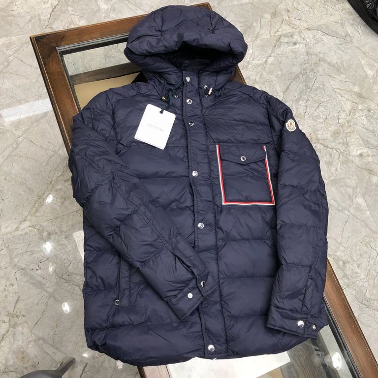 P620 MONCLERCounter-synchronized down jacket Original anti-counterfeiting QR code Filled with 90 white goose down Super-sufficient down filling Original logo hardware Windproof design at the cuffs Fine craftsmanship deta