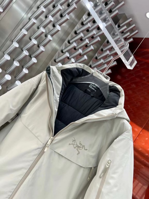 645 ARC'TERYX MACAI Ancessa Down Jacket Patriot Hard Shell Hooded Mid-Length Couple's Windproof Down Jacket is made of customized hardware, seamless embossing, three-dimensional logo, 90 white duck down, L size is about 