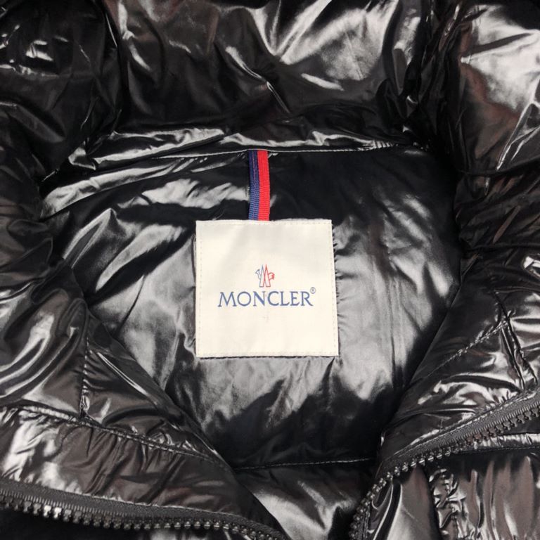 545Moncler Moncler Men's Down Coat big goods open    Asia Moncler counter available Hand sleeve with windproof elastic design Personalized double zipper Inside the double-layer lining to ensure that the clothes of warmth