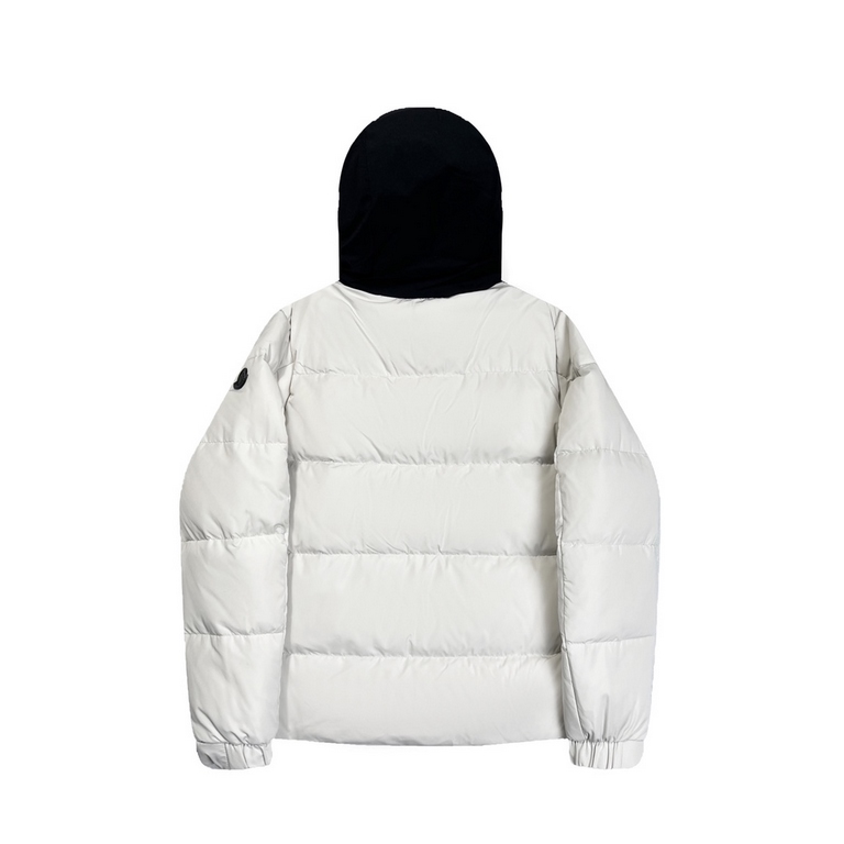 525 (correct version top replica)22 Years Moncler Moncler Black Knight Tricolor Short Down Jacket Embossed Doorstop Down Jacket Breaded JacketOfficial website is out of stock Embossed placket is obvious Distinctive curre