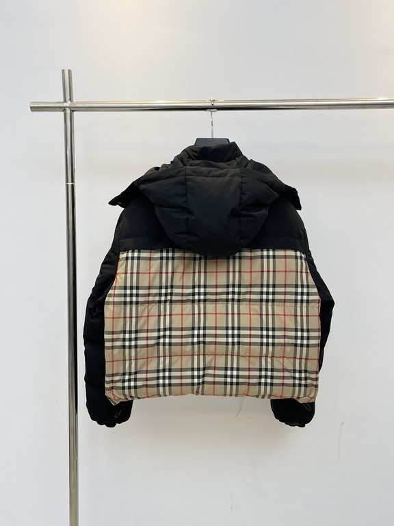 P715BurberrBurberry Bbr Women's Colorblocking Plaid Reversible Hooded Short Loose Down JacketSize：SMLXL23 new fall and winter reversible down jacket, classic British style pattern design unique fashion and classic, rever