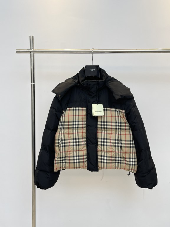 P715BurberrBurberry Bbr Women's Colorblocking Plaid Reversible Hooded Short Loose Down JacketSize：SMLXL23 new fall and winter reversible down jacket, classic British style pattern design unique fashion and classic, rever