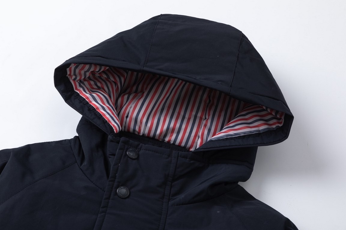 P475#Thom BrowneThom Browne Classic Four Bar Loose Hooded Men's and Women's Mid-Length White Duck Down Thickened Breaded Down JacketColor Gray, navy blueSize S M L