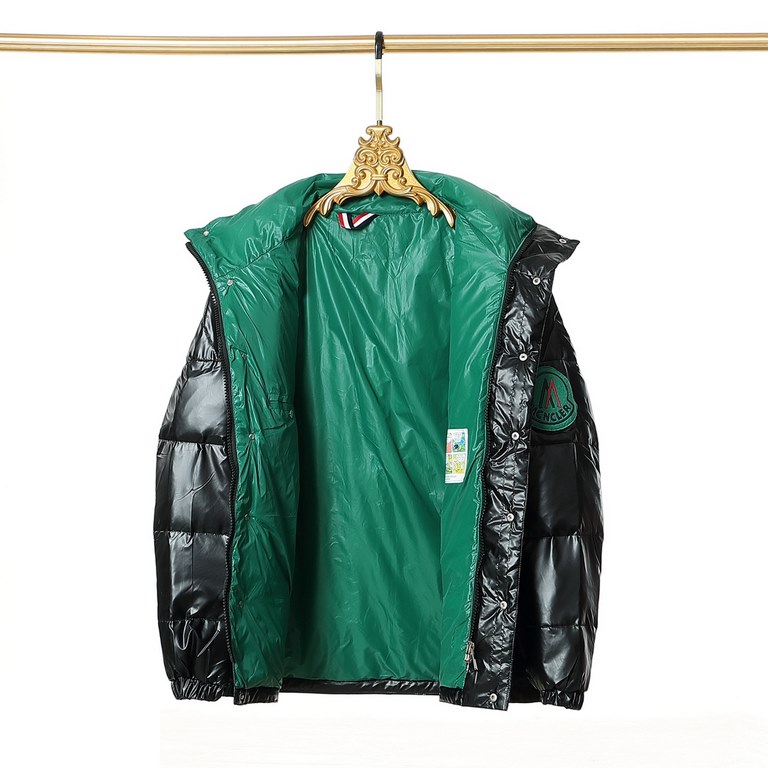 515 Moncer Moncer down jacket Fabrics using nylon shiny lacquer, double placket zipper design can be easily adjusted to the model, according to the climate conditions to remove the hat, the winter must have a windproof d