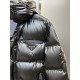 880prada prada new jacquard nylon down jacket metal small label down jacket. The down jacket is made from re-nylon recycled nylon in a modern design that complements the silhouette, with 95% white duck down for warmth an