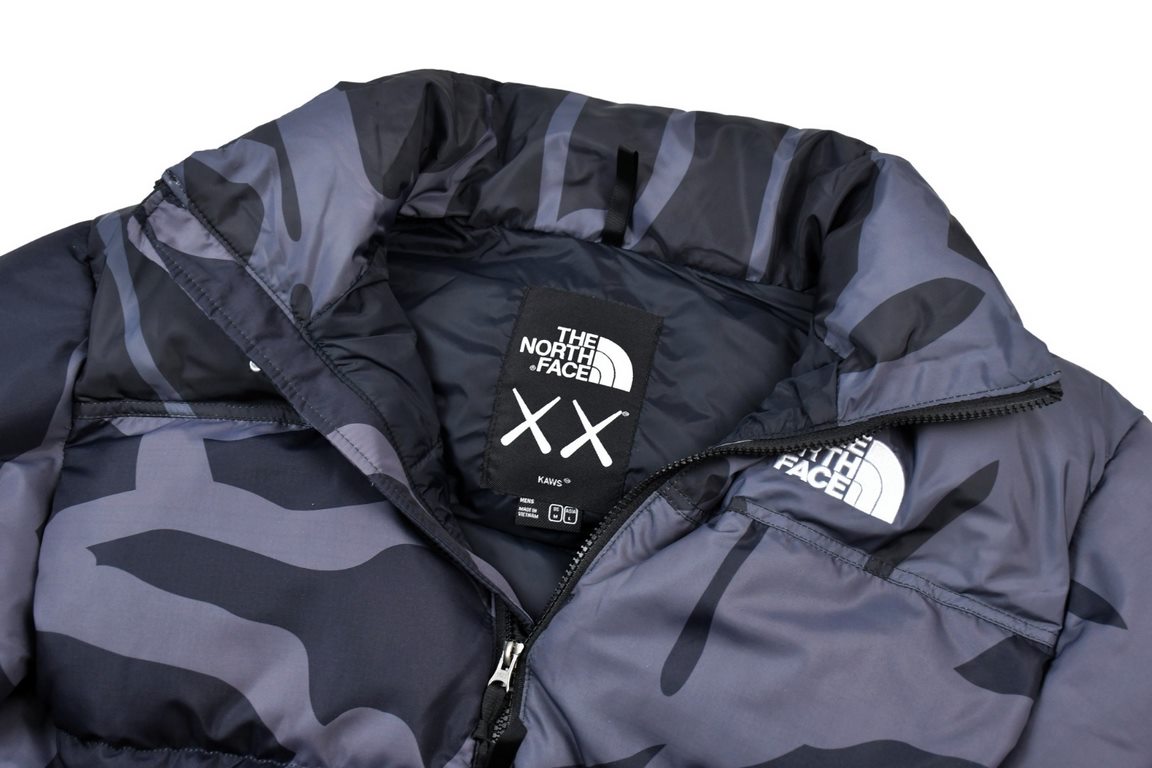 408 Top Version The North Face x Kaws Co-Branded 1996 US Down JacketThe three compartments are filled with RDS certified high quality 700 high fluffy duck down for better warmth, lightweight but not too heavy, and the fl