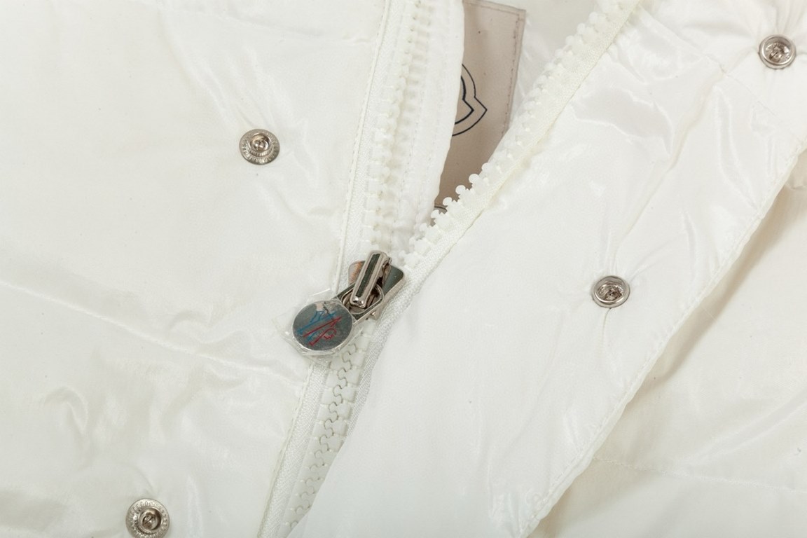 P615 [Moncler] 23FW Monkou Maya Maya 70th Anniversary Limited Down Jacket-Moncler Maya classic glossy small label down jacket, the perfect combination of pocket on the cuffs and 70 weeks of wool felt small label, the hoo