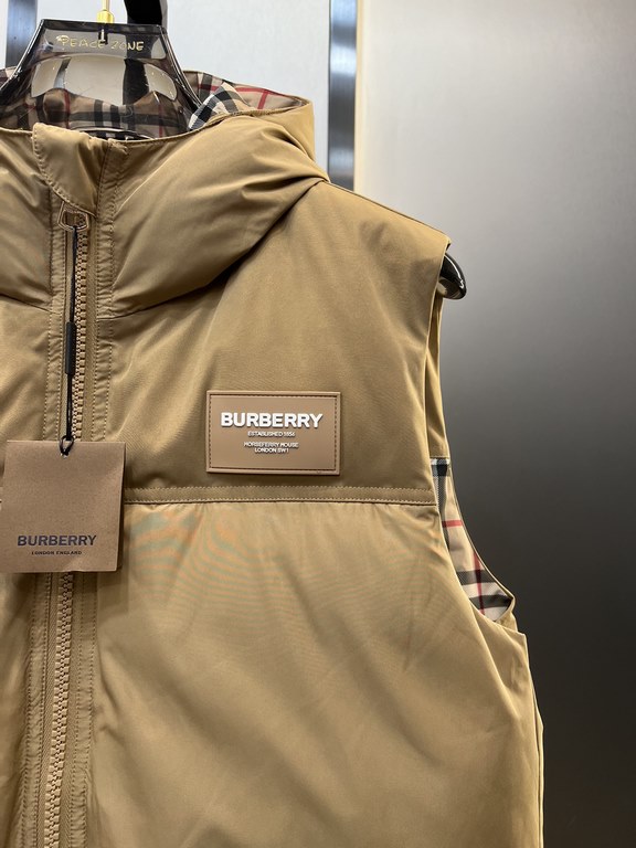 790burberry burberry ss long sleeve winter down vest men and women with the same modelBrand introduction burberry is there raincoat manufacture thomas burberry in 1856 founded the eponymous brand, and with the founder's 