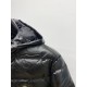 515  Versace, the latest men's light down jacket, soft and comfortable fabric. The top shape is awesome ． Zipper. Accessories are customer supply, imported fabrics, lightweight and comfortable, warm and stylish, simple a