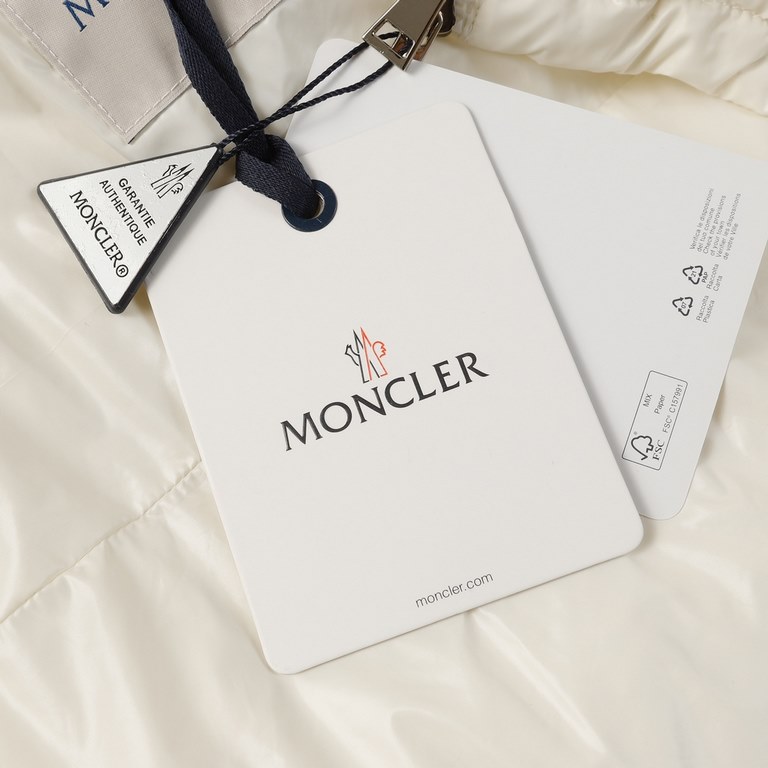 P605 [Moncler] 23FW Moncler Side Zipper Hooded Short Down Coat-The biggest highlight of the whole garment with the hem on both sides of the zipper, subverting the traditional stereotypical impression of down jackets.-Ori