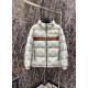 850guci g family Repurchase level cattle goods! Autumn and winter counter synchronization series Must receive down vest (pure 90 white duck down) down family Simple and generous Chest double zipper design Aristocratic pe