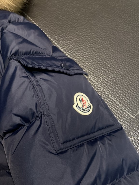 Support after the year P1010. down jacket - Moncler Moncler Exclusive exclusive new stand-up collar hooded down jacket Original 11 customized hardware accessories imported original customized Welcome to the counter compa