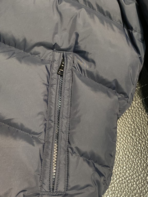 Support after the year P1010. down jacket - Moncler Moncler Exclusive exclusive new stand-up collar hooded down jacket Original 11 customized hardware accessories imported original customized Welcome to the counter compa