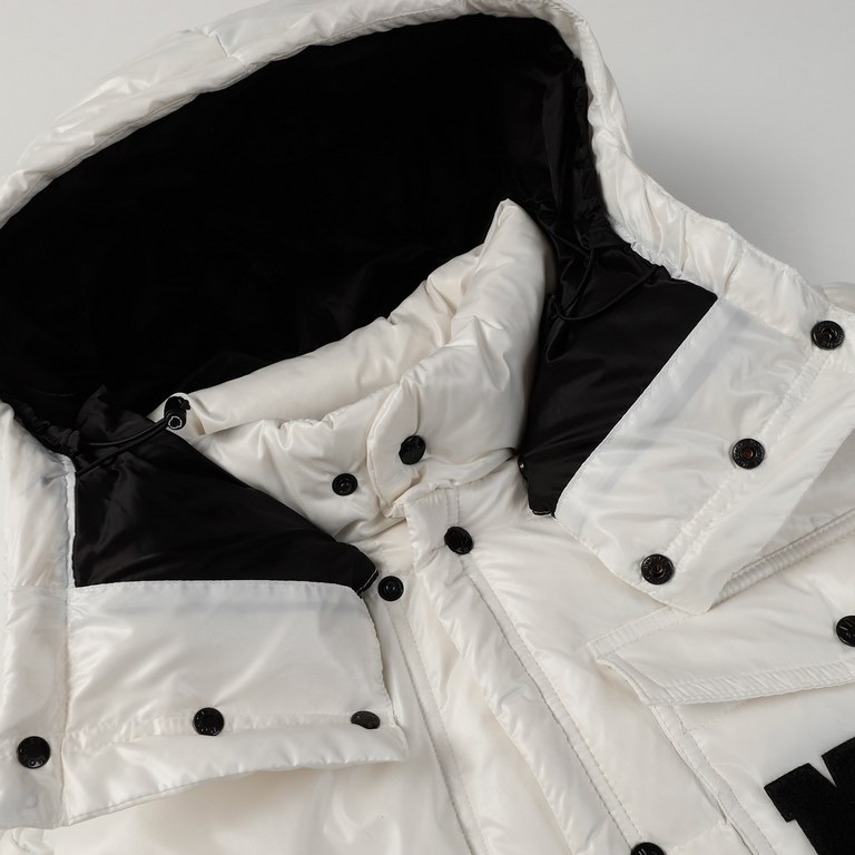 P565 【Moncler】 【Fragment Design】Moncler 23FW Genius7 Hiroshi Fujiwara Co-branded Down Jacket-Very Japanese workwear style, unique two-way choice placket collocation, can play a role in adjusting the shape , outside the b