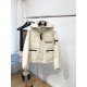 675 Prada, the latest men's down jacket, soft and cozy fabric. The shape of the jacket is superb. Zipper. Accessories are customer supply, imported fabrics, lightweight and comfortable, warm and stylish, simple and gener