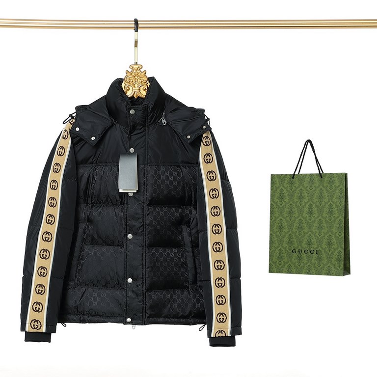 P595 Evergreen Classic 3M Webbing Down Jacket GUCCI  Gucci 23Fw Classic dark print large double GG detachable hood reflective webbing down jacketBosideng teacher personally manipulate large goods, the whole network exclu