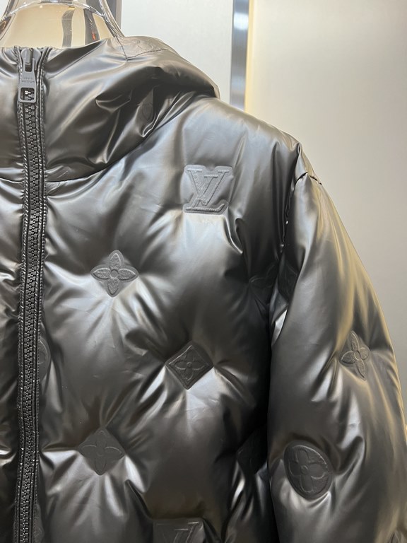 900lv Louis Vuitton 2023 winter new ~ monogram down jacket classic old flower logo embossed three-layer three-dimensional printingClassic and simple design, definitely worth it!The prints are all three-dimensional patter