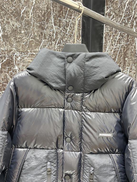 990bbr, unisex, in stock, available in two colors, with counter dust bag, synchronized with the counter, bbr logo pattern hooded down jacket in colorblocked fabric.Filled with goose down and goose feathers, with hood and