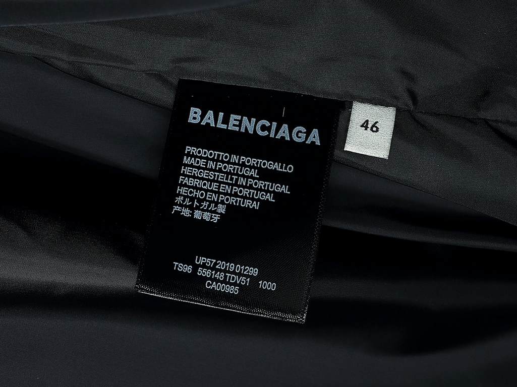 615 Balenciaga Paris Family Blcg SS23 BB full print lock jacquard top down jacketBosideng teacher personally manipulate the big goods, the whole network exclusive version, feel free to compare any quality on the market  