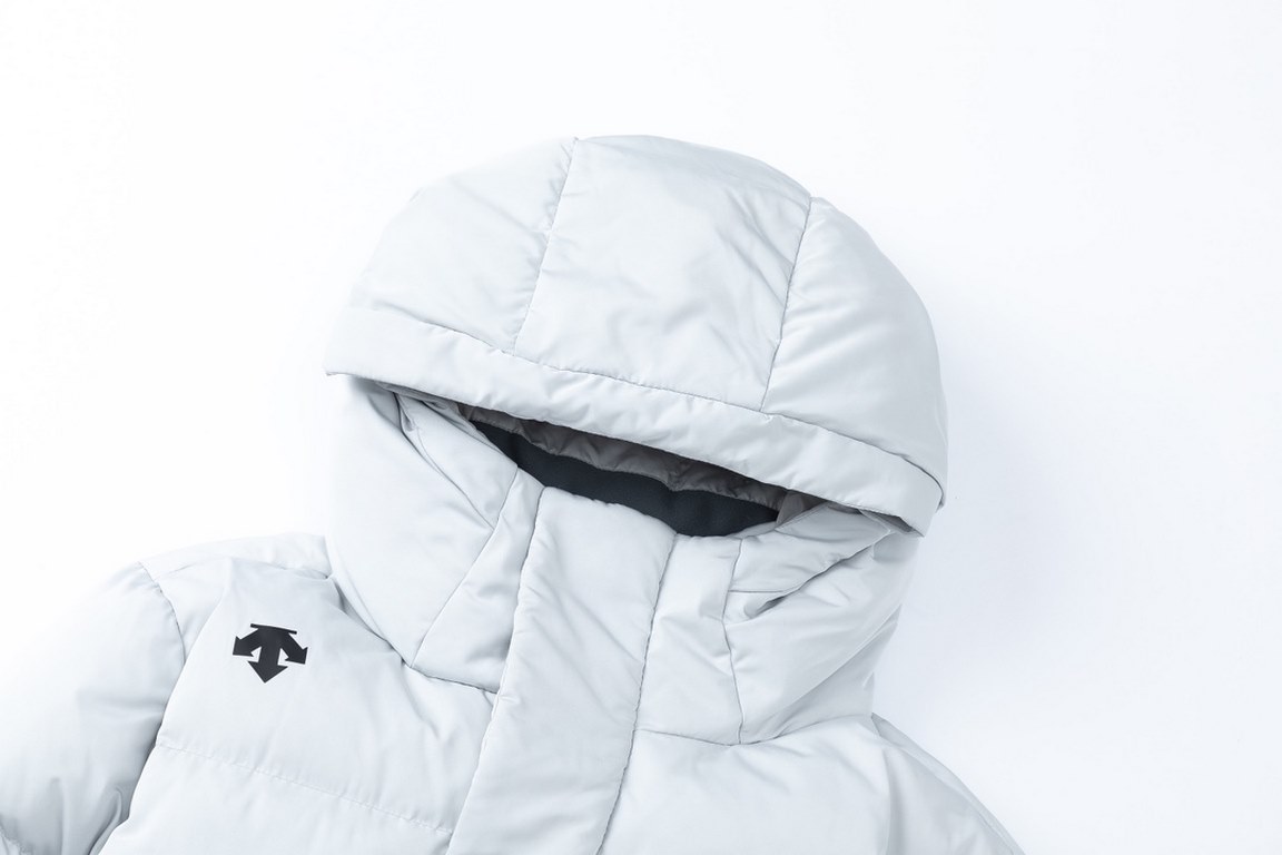 555 Long Bread Down Jacket#DESCENTEDESCENTE latest winter casual warm couples medium-length bread down jacketColor(s) dark black, army green, off-white.Size S M L XL