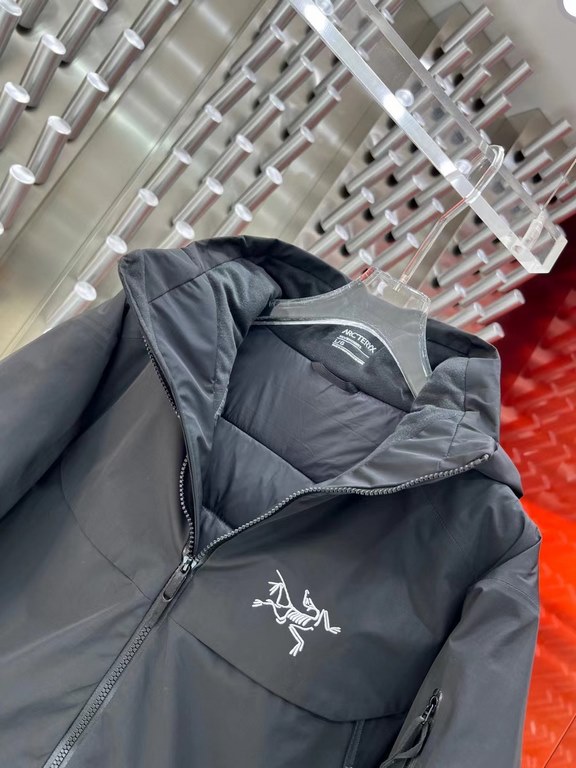 645 ARC'TERYX MACAI Ancessa Down Jacket Patriot Hard Shell Hooded Mid-Length Couple's Windproof Down Jacket is made of customized hardware, seamless embossing, three-dimensional logo, 90 white duck down, L size is about 