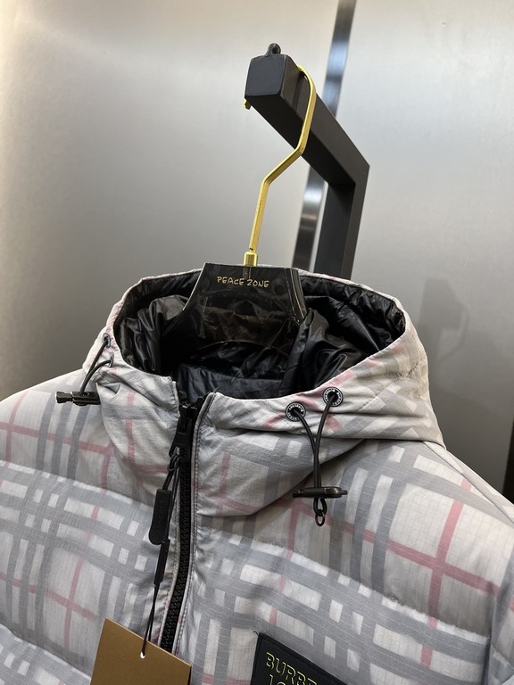 900burberry burberry ss long sleeve winter down jacket men and women alikeBrand introduction burberry is there raincoat manufacturing thomas burberry in 1856 founded the eponymous brand, and with the founder's iconic wor